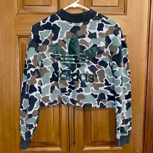 Adidas Camo Sweatshirt, Size: Small. Bought from Pacsun!